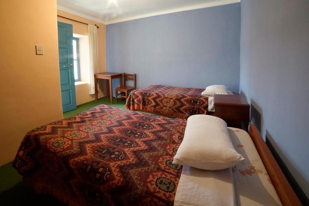 Bed and breakfast Hostal Suecia 2